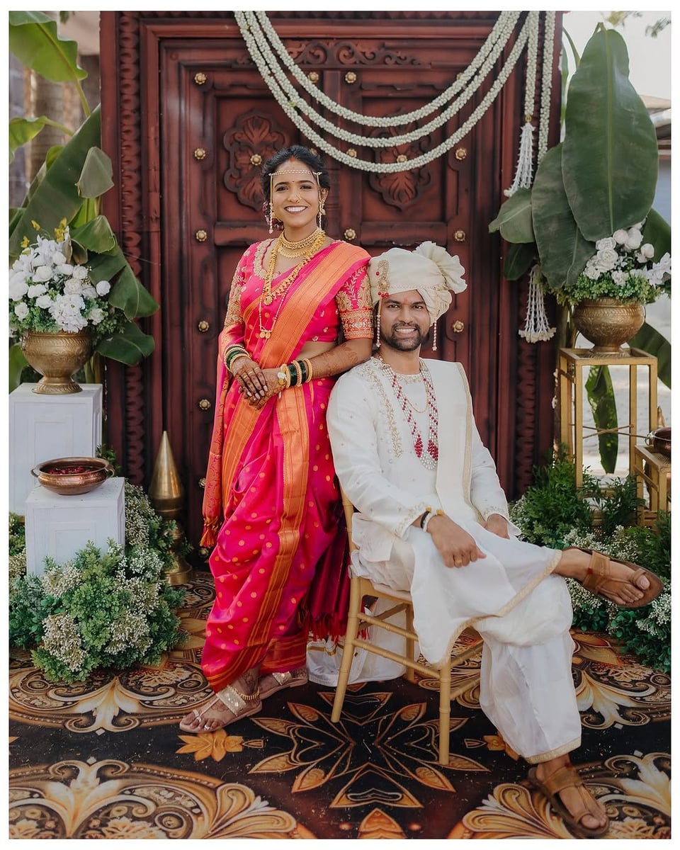Magnificent wedding stage design in Surat (Theme 33)